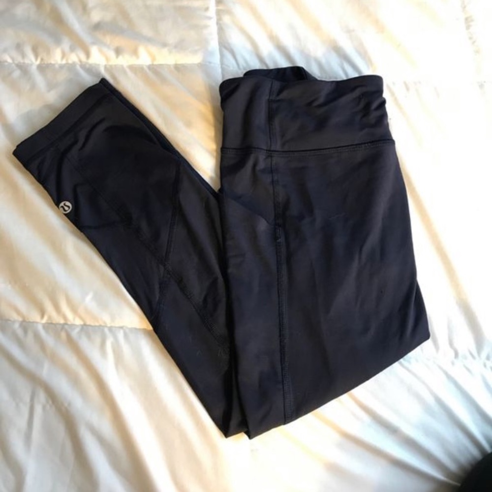 Lululemon navy cropped leggings size 4